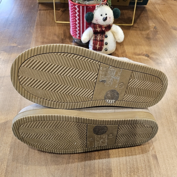 EUC Embroidered Faux Suede Boots with Floral Design - Picture 8 of 8